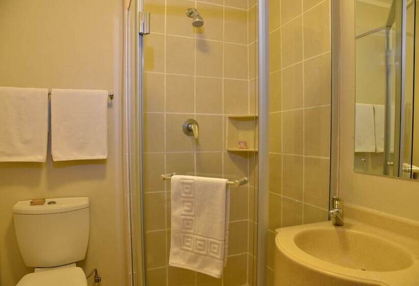 בית מלון כפרי Road Lodge Mbombela