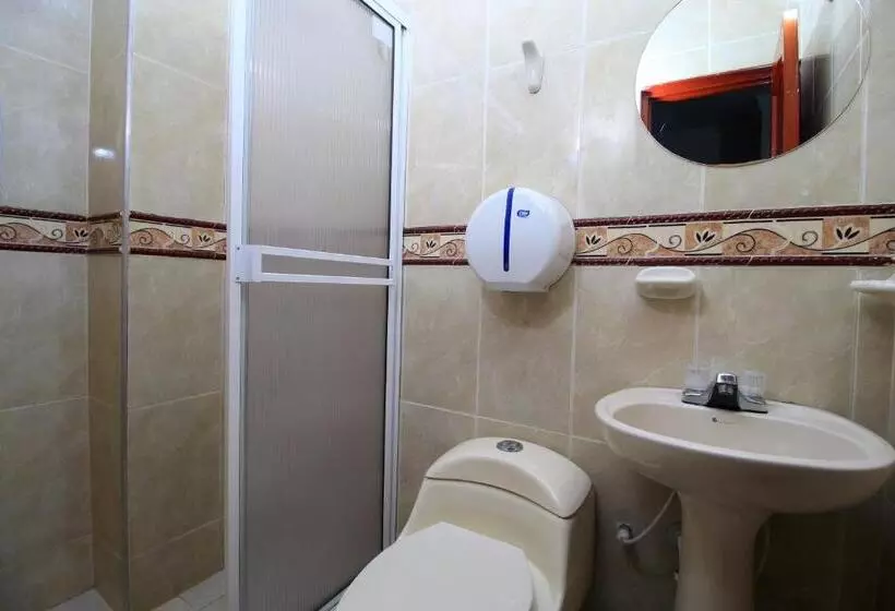 ホテル Rodadero Inn By Geh Suites
