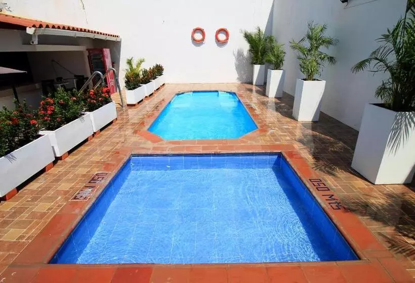 ホテル Rodadero Inn By Geh Suites