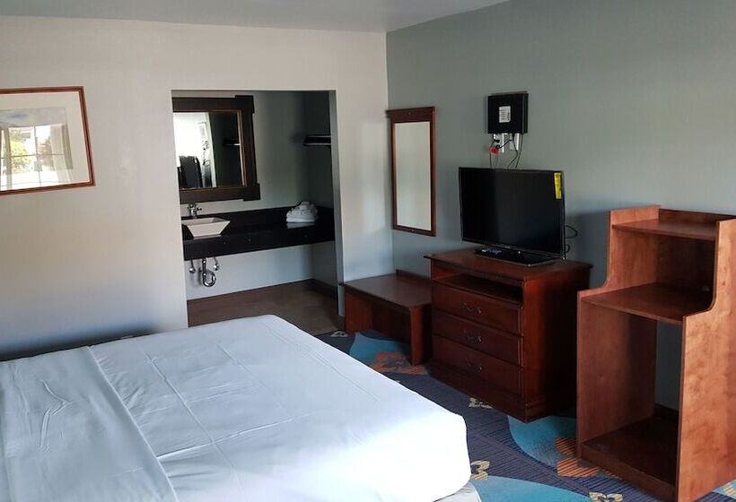 汽车旅馆 Fortuna Redwood Inn