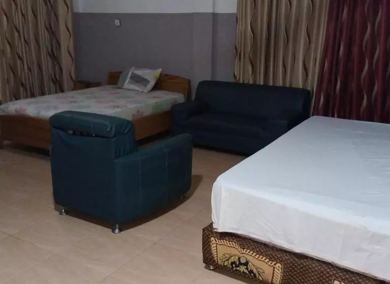 Pemicsa Hotel Accra