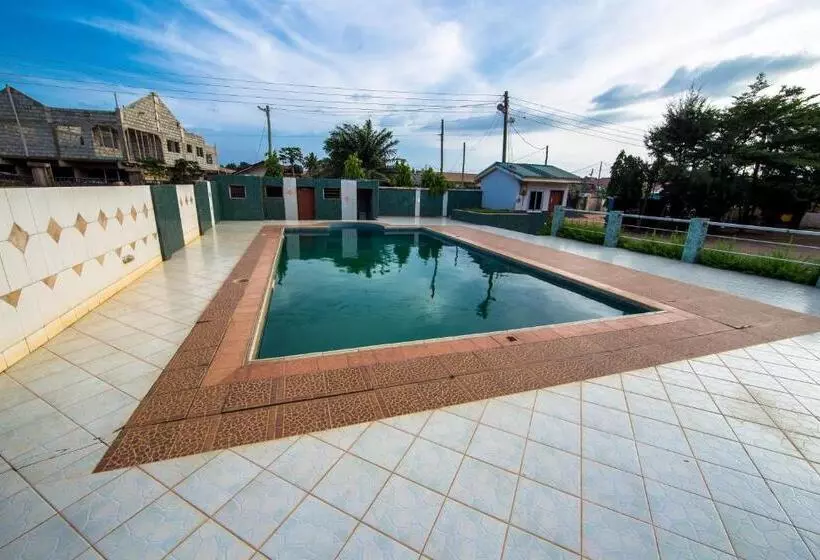 Pemicsa Hotel Accra