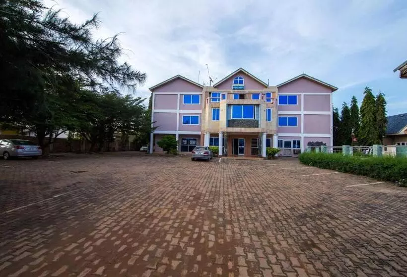 Pemicsa Hotel Accra