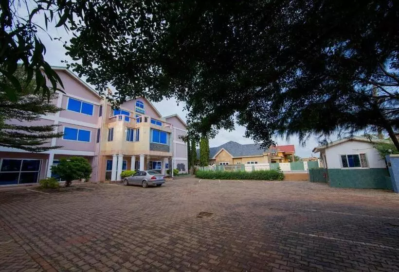 Pemicsa Hotel Accra