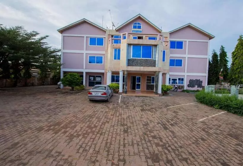 Pemicsa Hotel Accra