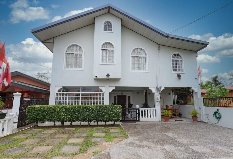 پانسیون Airport Inn