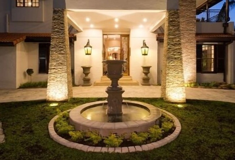 פנסיון Five Burnham Guest House