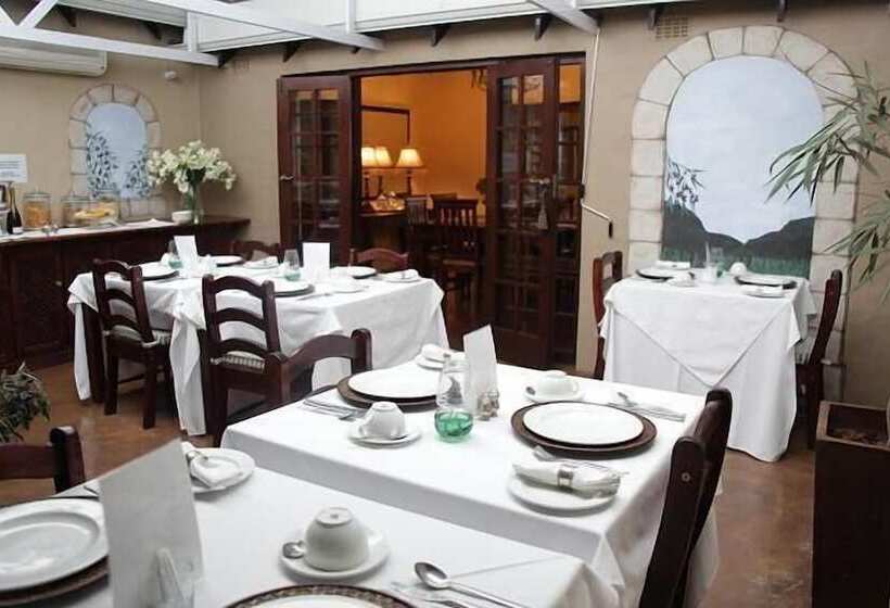 פנסיון Five Burnham Guest House