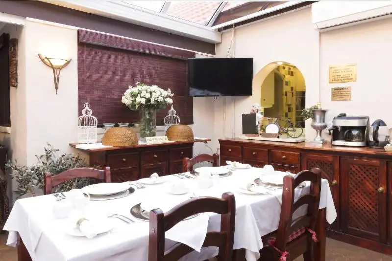 ペンション Five Burnham Guest House
