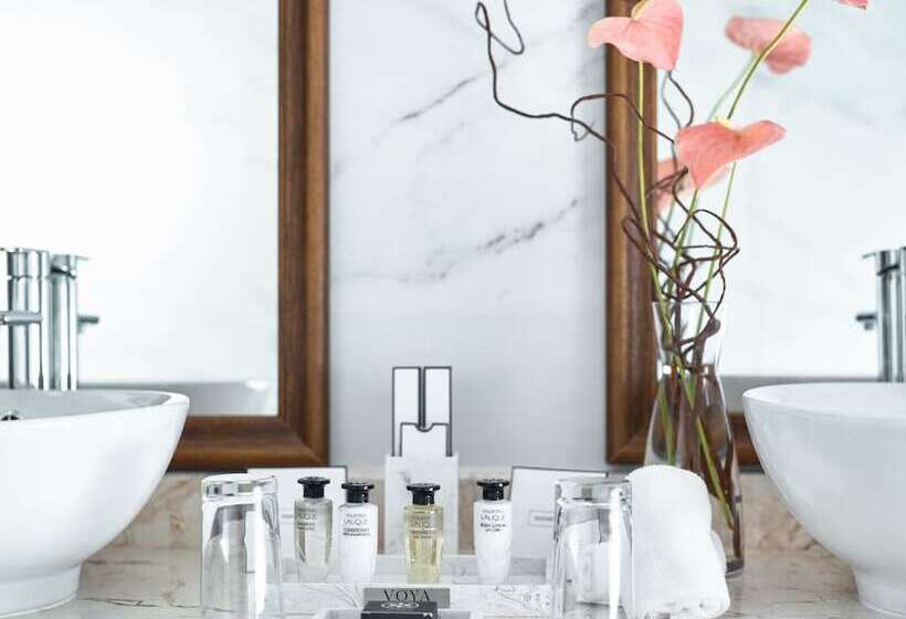 هتل Voya Boutique