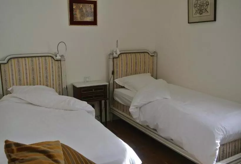 تختخواب و صبحانه Jardins En Ville