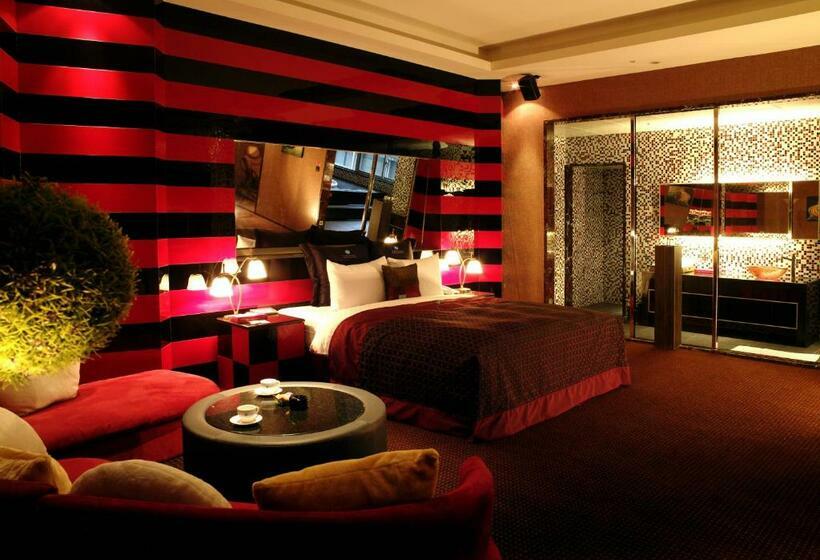 Discovery Motel Zhonghe