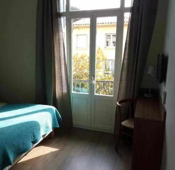 هتل Chambres Rue De La République