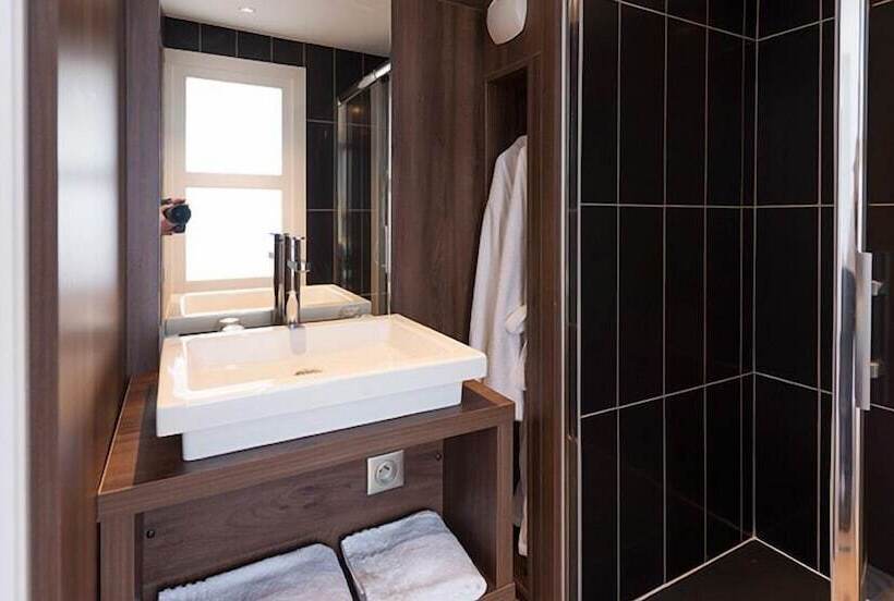 فندق Hôtel Les Poteaux Carrés