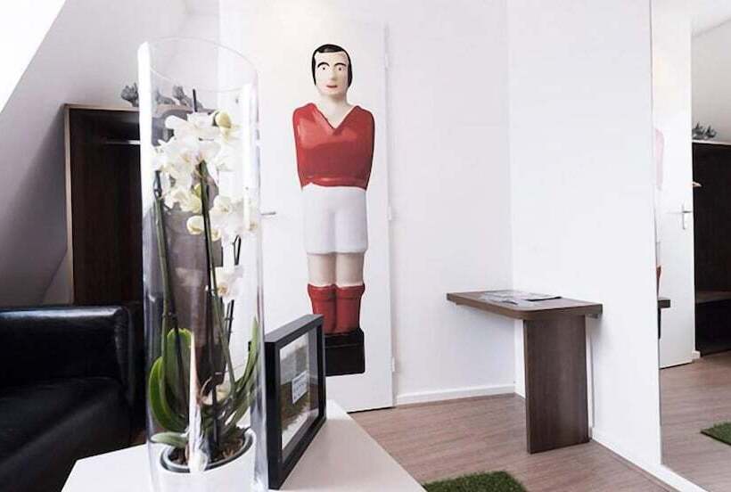 فندق Hôtel Les Poteaux Carrés