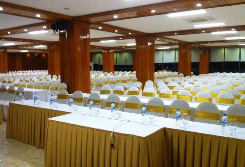 هتل Vinh Plaza
