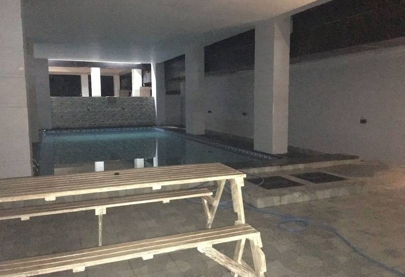 Amazing Alexandra Apartment