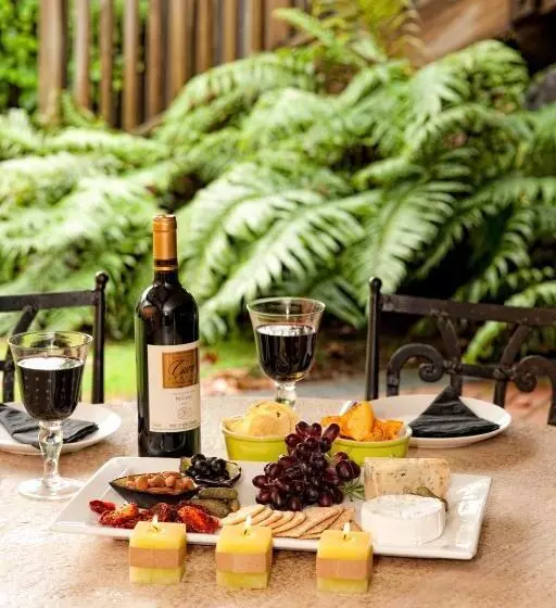 B&b@the Redwoods