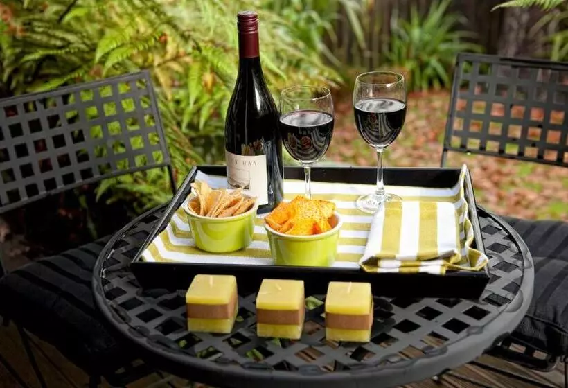 B&b@the Redwoods