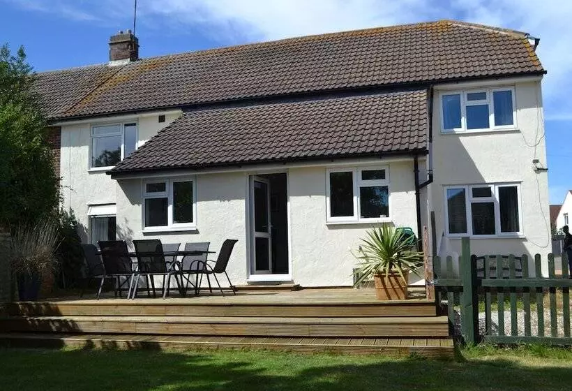 تختخواب و صبحانه Stansted Lodge