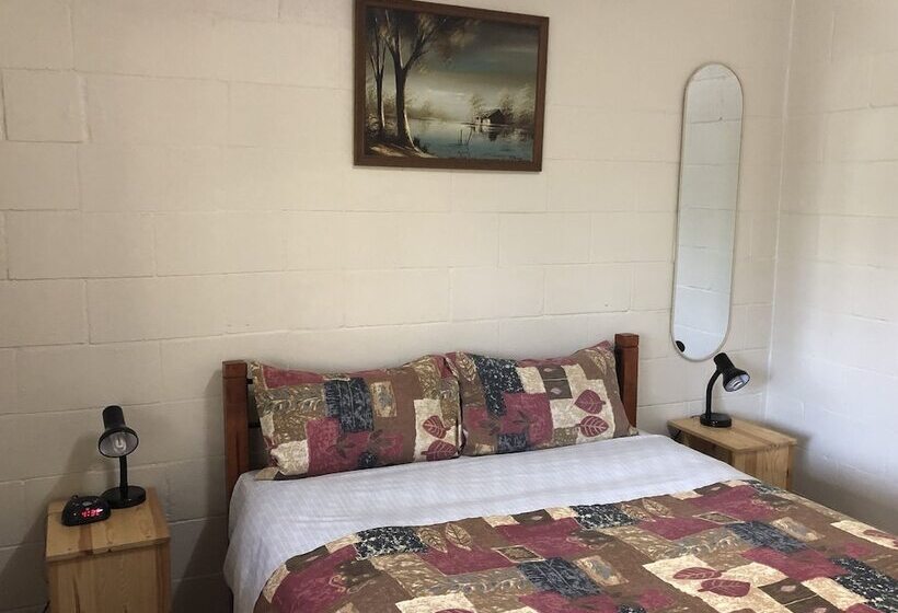 Country Cottages Of Bridgetown