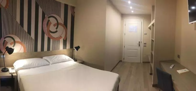Hotelli Albergo Tre Pozzi