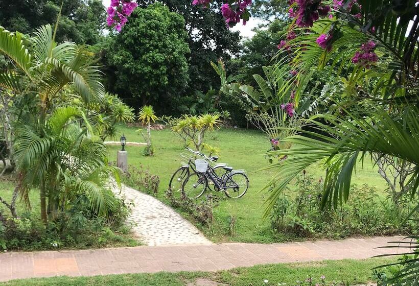 هتل Atmaland Resort