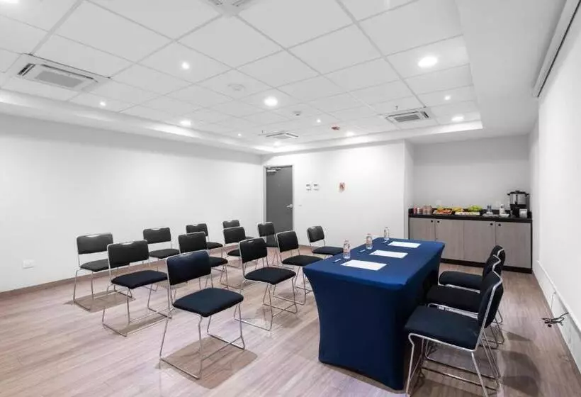 Hotelli City Express Junior By Marriott Merida Altabrisa