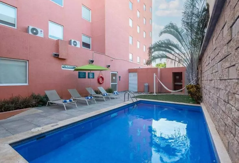 Hotelli City Express Junior By Marriott Merida Altabrisa