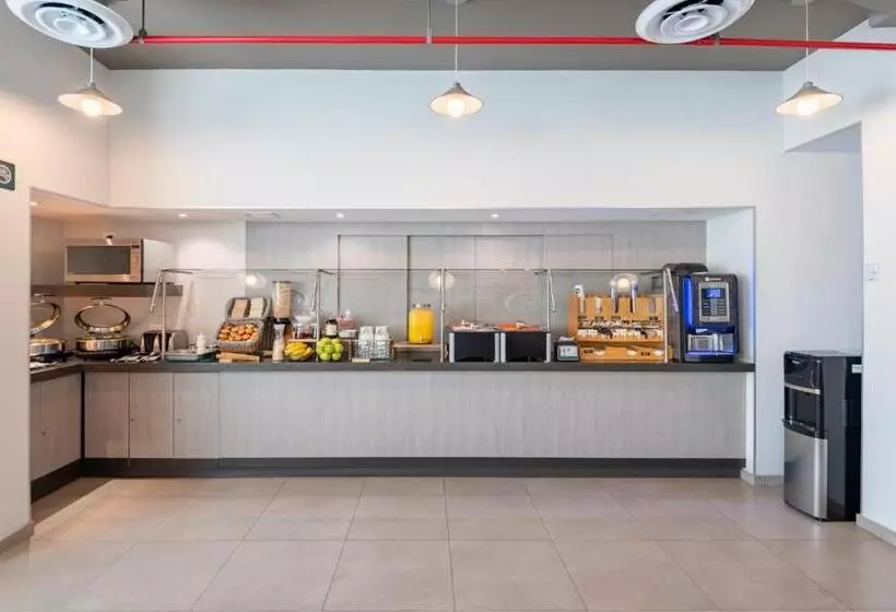 Hotelli City Express Junior By Marriott Merida Altabrisa