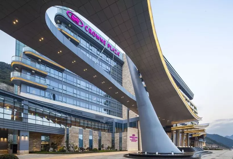 Hotelli Crowne Plaza Hangzhou Thousand Island Lake, An Ihg