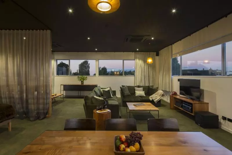 هتل The Cinema Suites