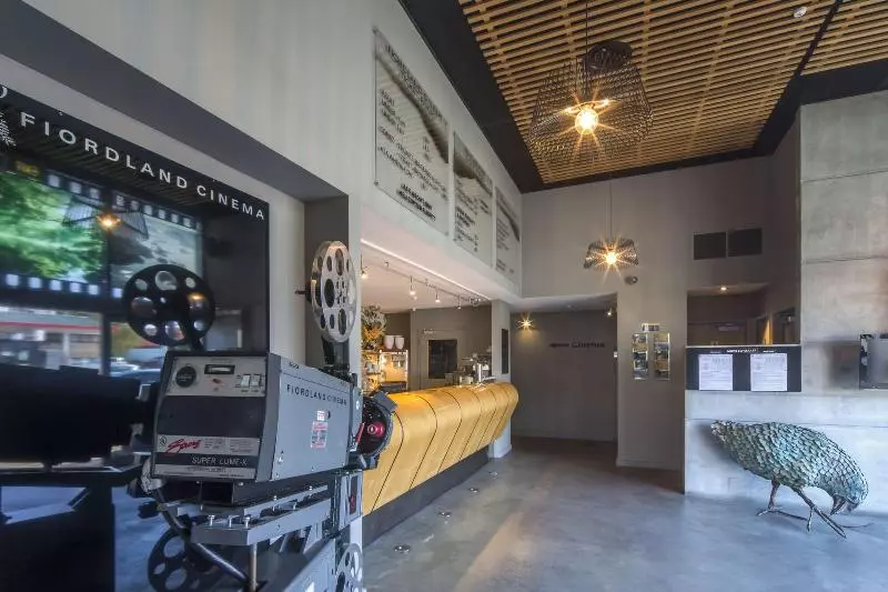هتل The Cinema Suites