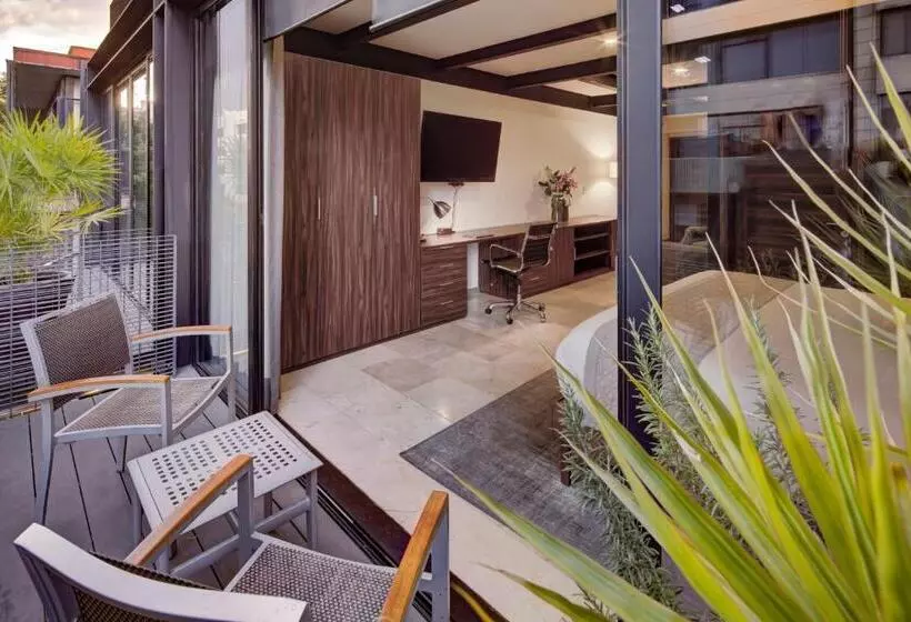 Mx Grand Suites