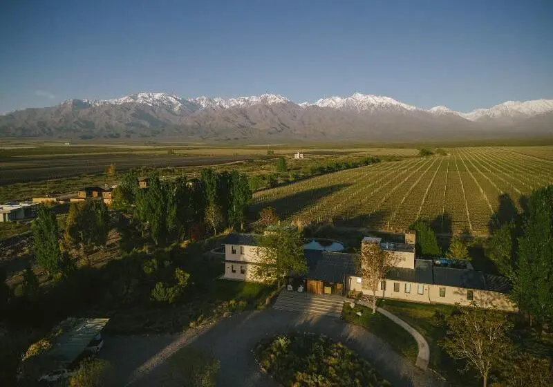 ペンション La Morada Lodge