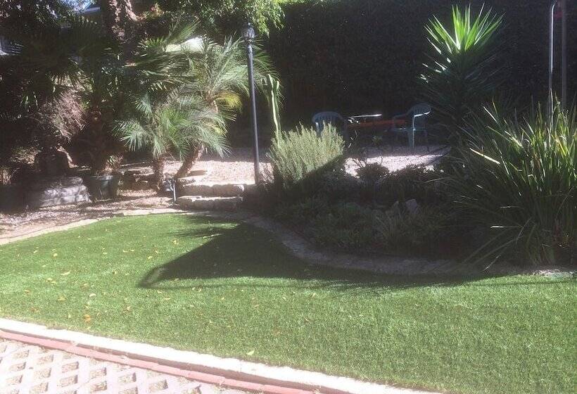 ペンション Sanborn Guest House