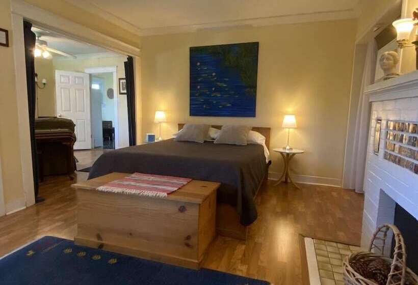 ペンション Sanborn Guest House