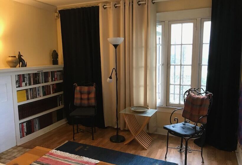 ペンション Sanborn Guest House