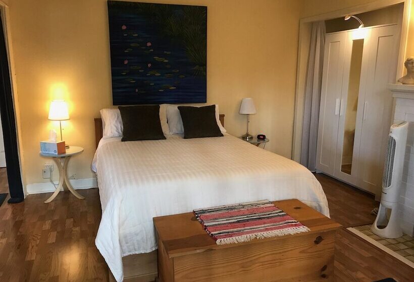 ペンション Sanborn Guest House