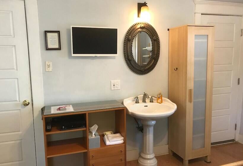 ペンション Sanborn Guest House