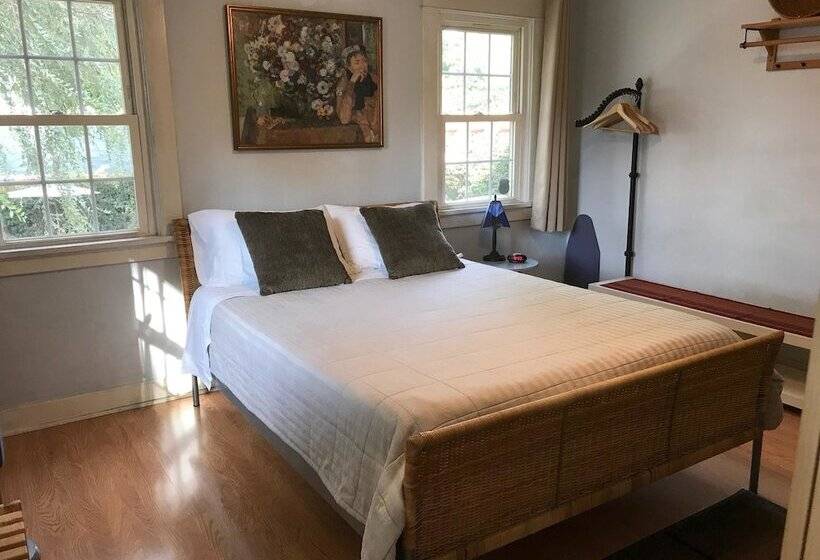 ペンション Sanborn Guest House