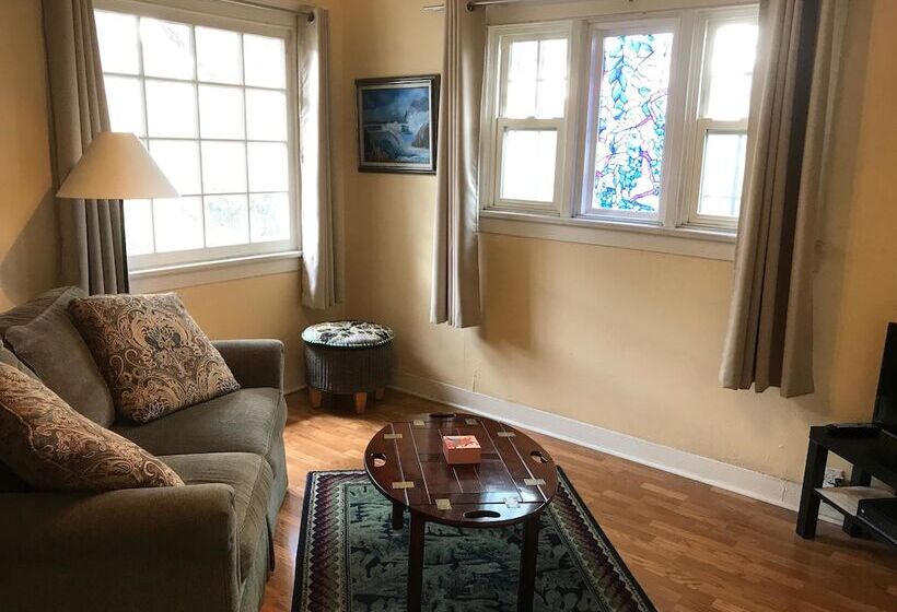 ペンション Sanborn Guest House