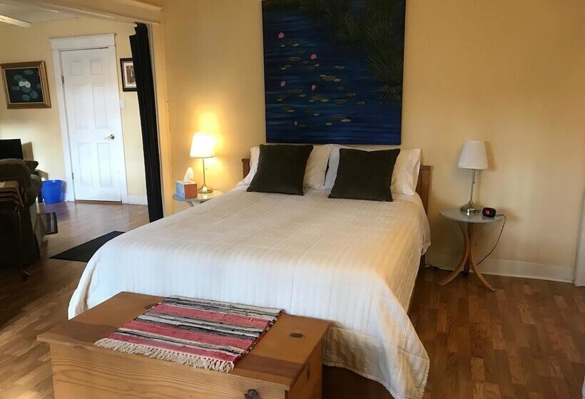 ペンション Sanborn Guest House