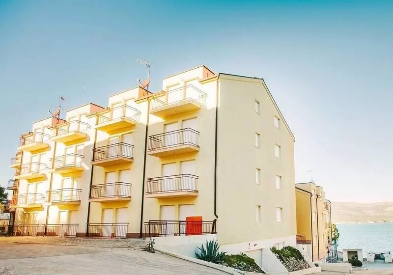 Villa Malo More