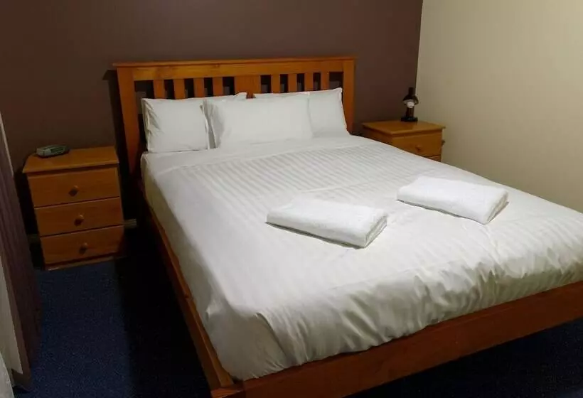 Woodbyne Resort