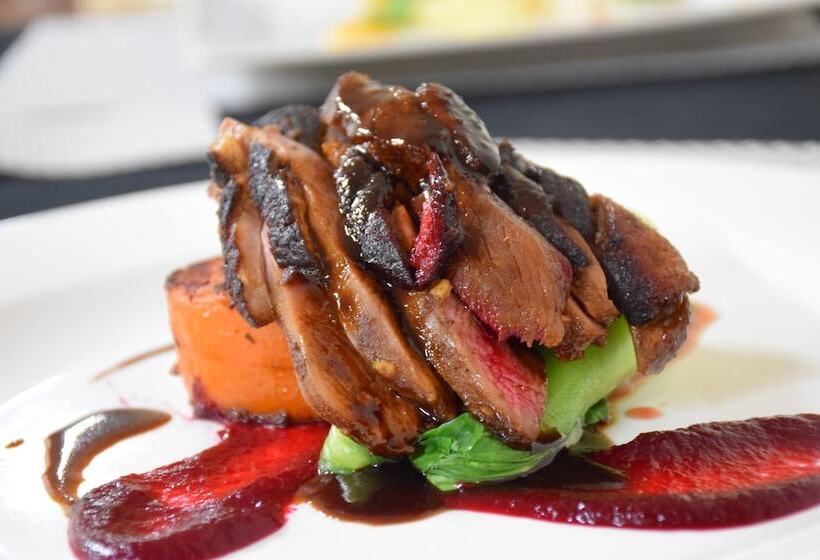 호텔 Cape York Peninsula Lodge