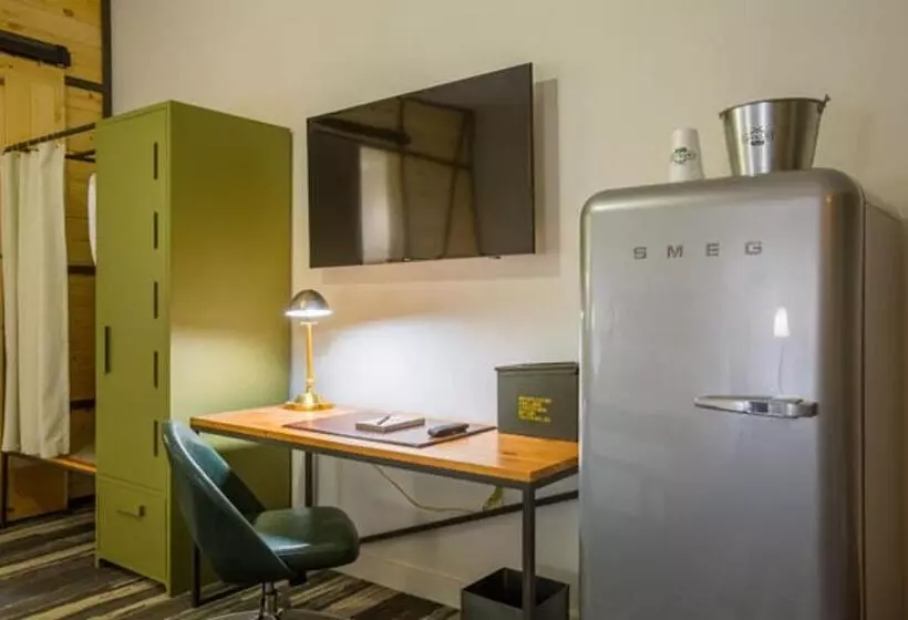 Cavalry Court, By Valencia Hotel Collection