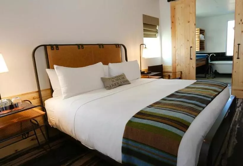 Cavalry Court, By Valencia Hotel Collection