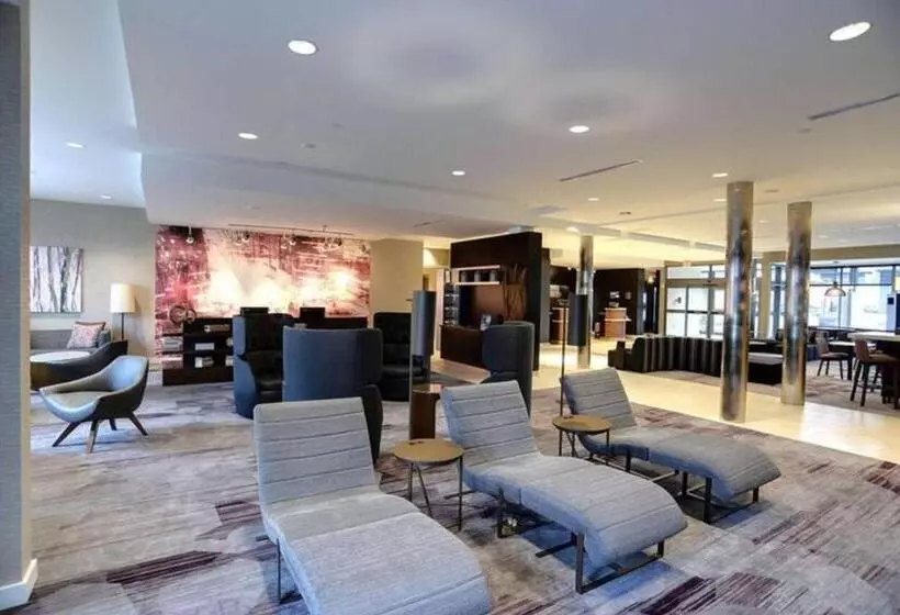 ホテル Courtyard By Marriott Columbus Osu