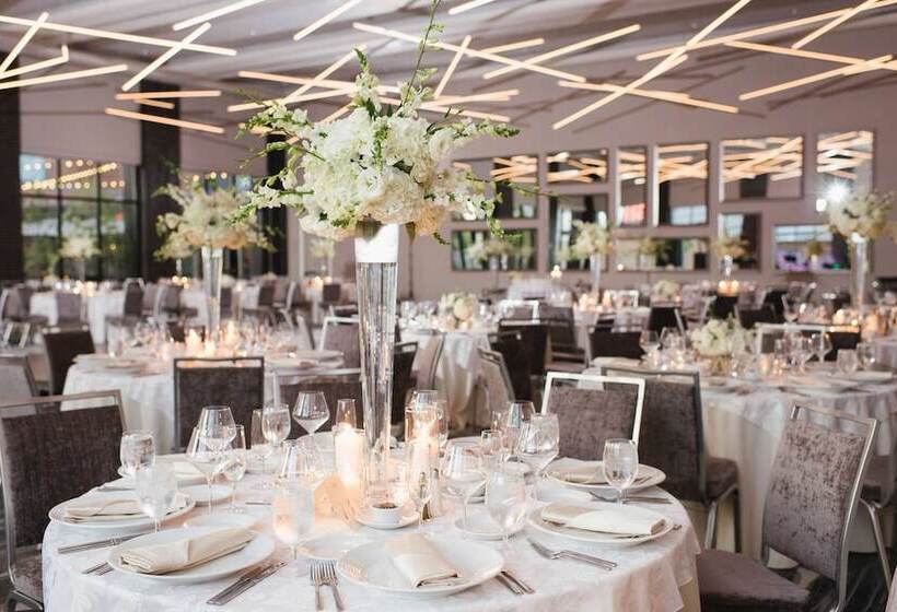 هتل Courtyard By Marriott Columbus Osu